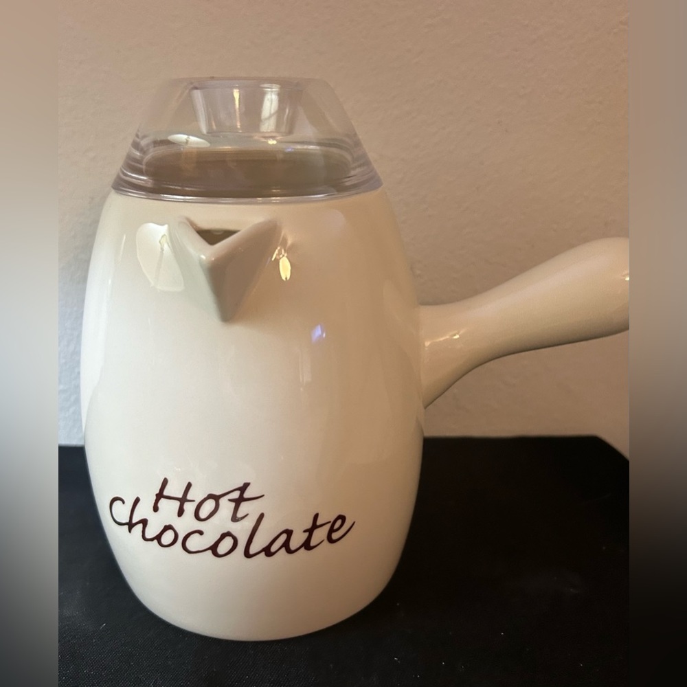 William Sonoma, Bonjour Hot Chocolate pot / carafe. 8”